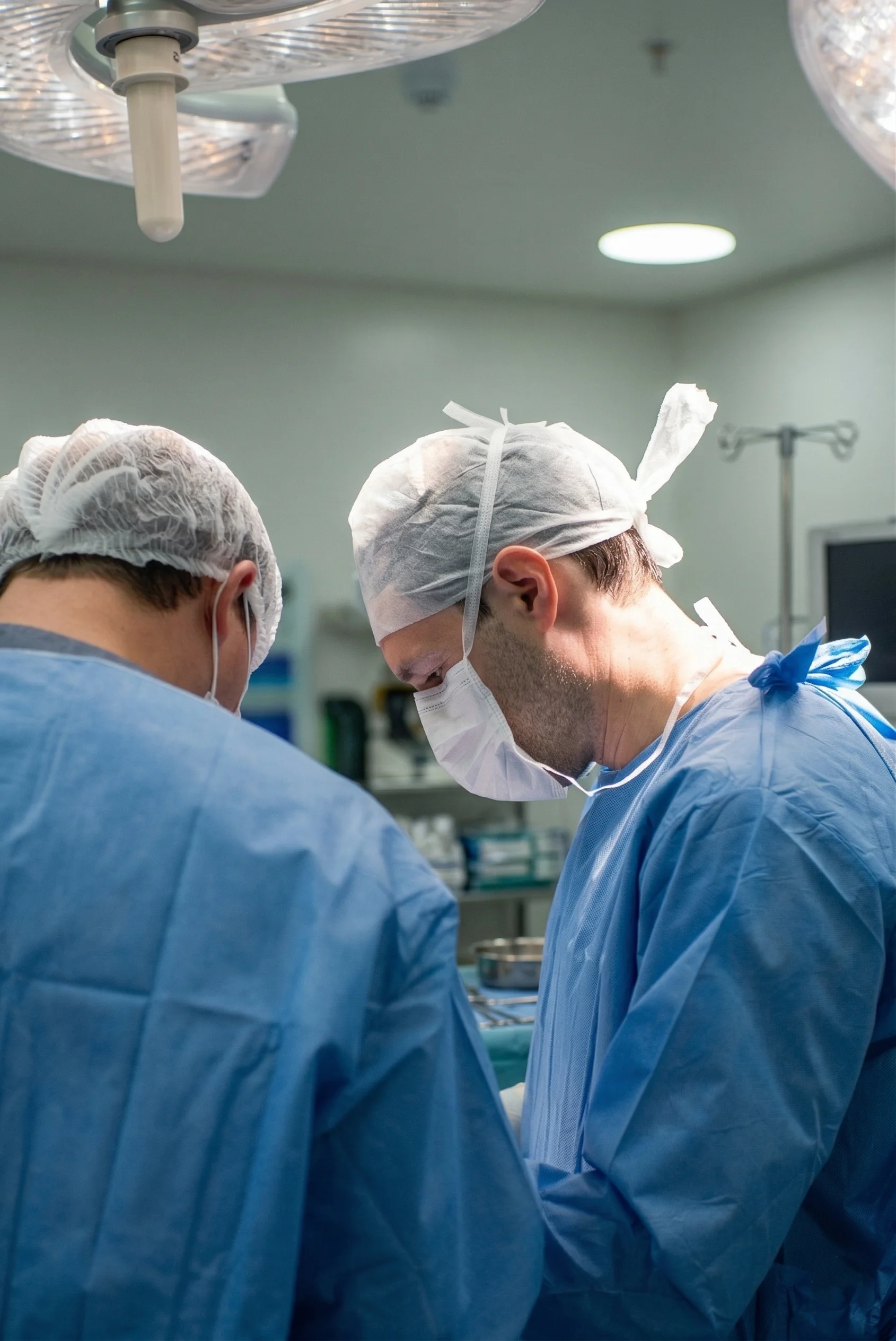 Dr. Leandro Pelegrini — Neurocirurgião CRM-PR 30516